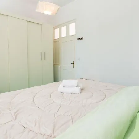 Giardino Apartment